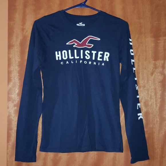 Hollister Tops - Gently worn Slim Fit Longsleeve Hollister Tee